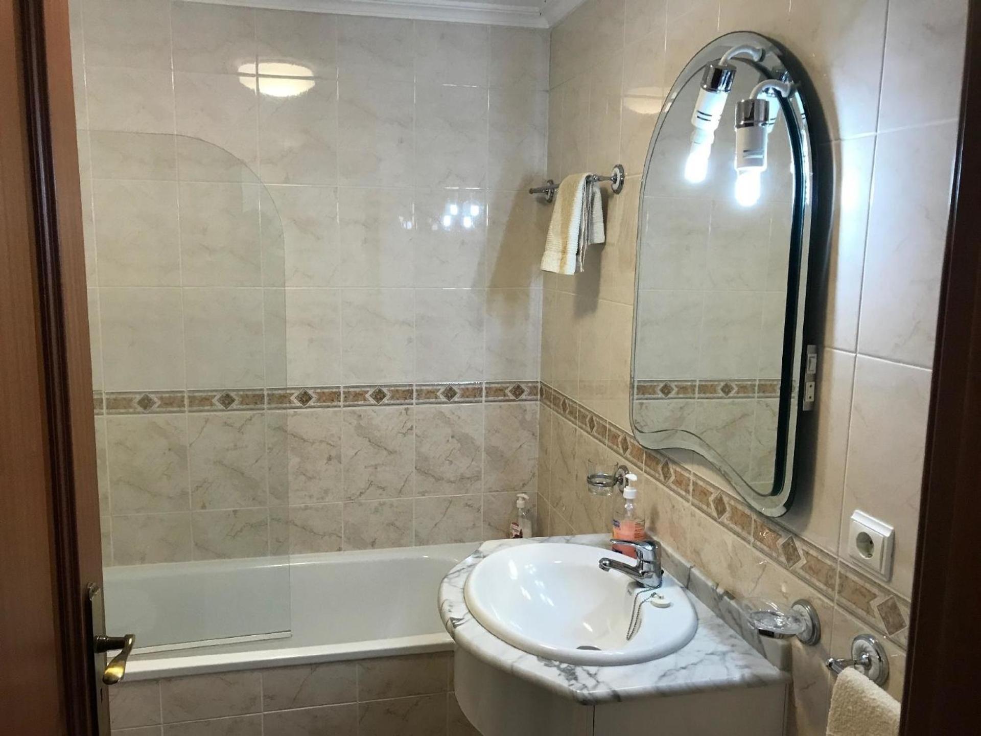 Ferienwohnung Fuer 8 Personen Ca 120 M In Canico, Madeira Suedkueste Von Madeira Levadas Buitenkant foto